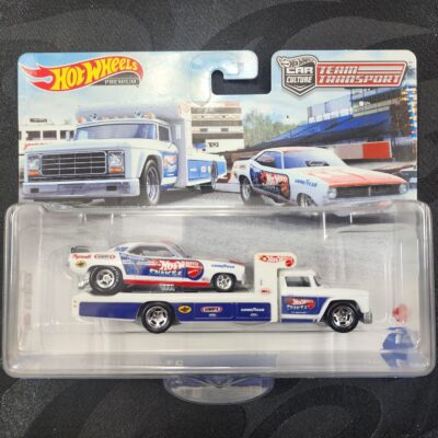 Hot Wheels Team Transport '72 Plymouth Cuda FC Retro Rig #46